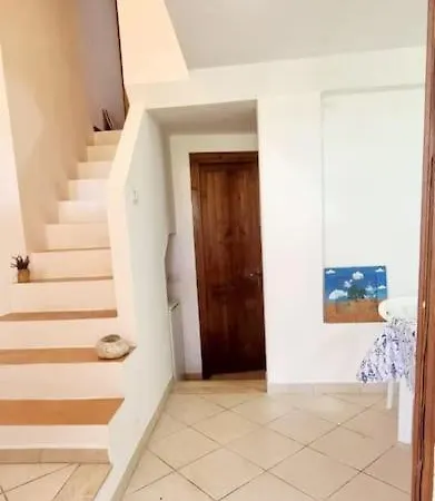 Villetta Al Mare Sa Babbaiola بيت للعطل *