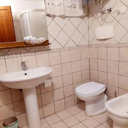 Villetta Al Mare Sa Babbaiola بيت للعطل *